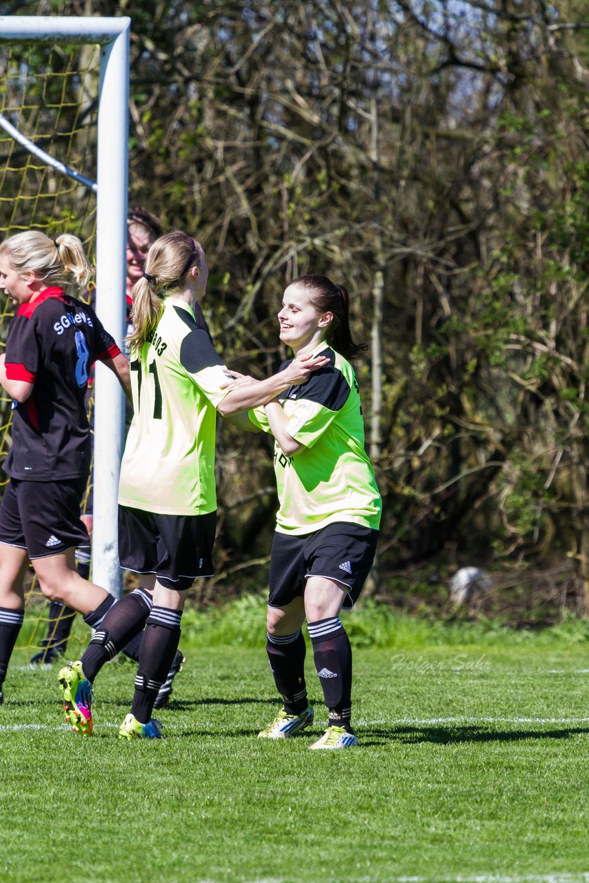 Bild 137 - Frauen SV Frisia 03 Risum Lindholm - Heider SV : Ergebnis: 8:0